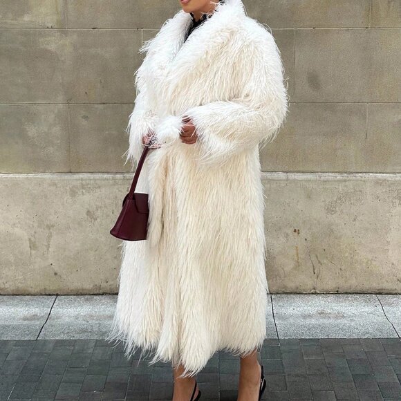White Preppy Women's Plus Size Shaggy Faux Fur Long Coat - Picture 5 of 7